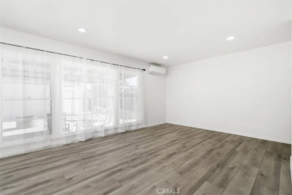 Additional image 38 of 7752 Wish, Lake Balboa, CA 91406