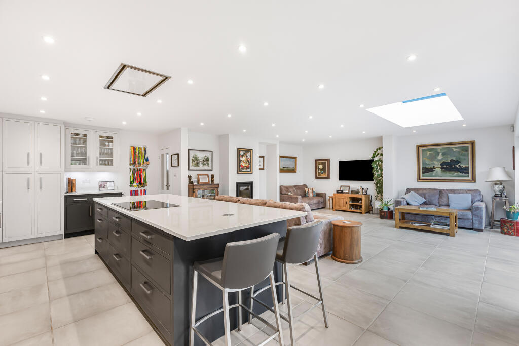 Additional image 12 of Mannicotts, Welwyn Garden City, Hertfordshire, AL8