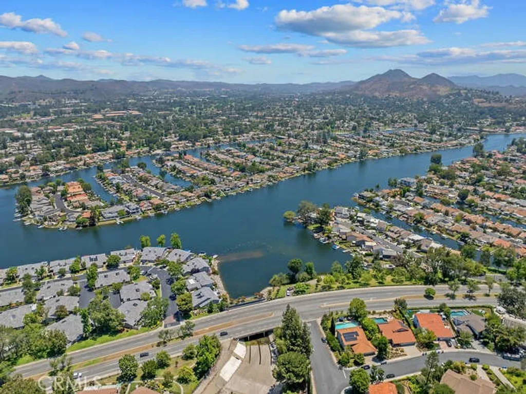 Additional image 9 of 2039 Channelford Road, Westlake Village, CA 91361