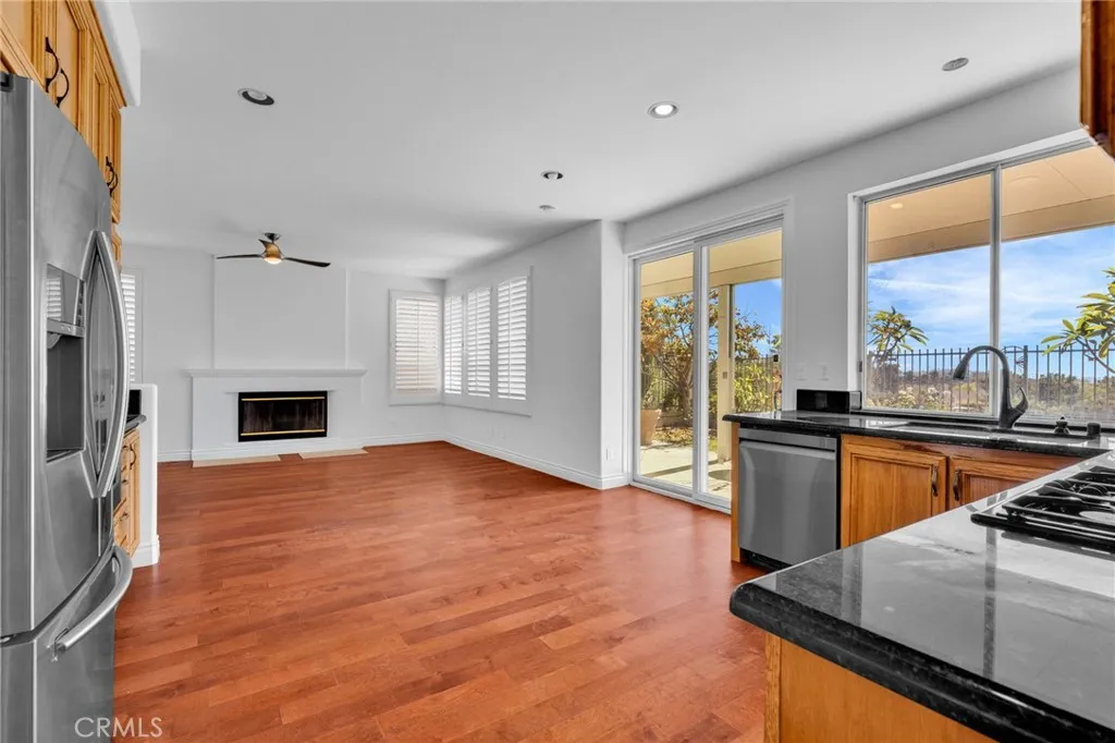 Additional image 15 of 32 Salinas, Lake Forest, CA 92610