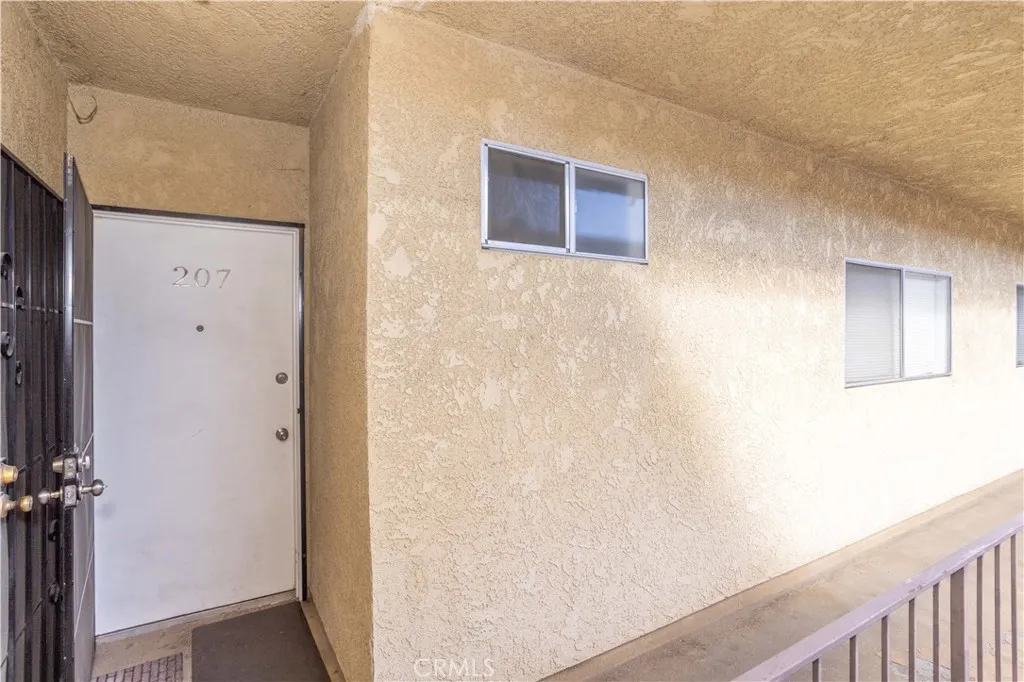 Additional image 2 of 6255 Woodman ave Unit 207, Valley Glen, CA 91401