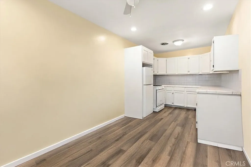 Additional image 108 of 11612 Cimarron Ave, Hawthorne, CA 90250