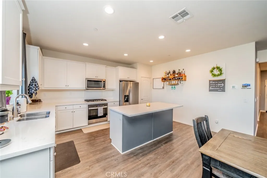 Additional image 7 of 11383 Wayside St, Victorville, CA 92392