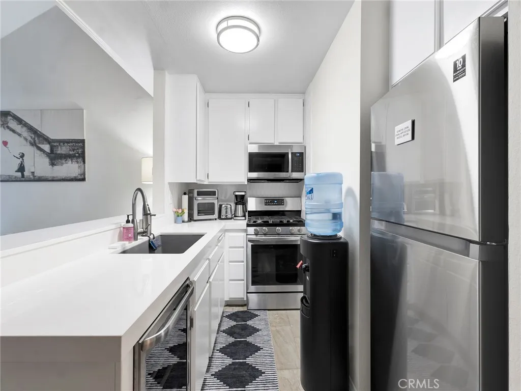 Additional image 62 of 7050 Shoup Ave #225, Canoga Park, CA 91303