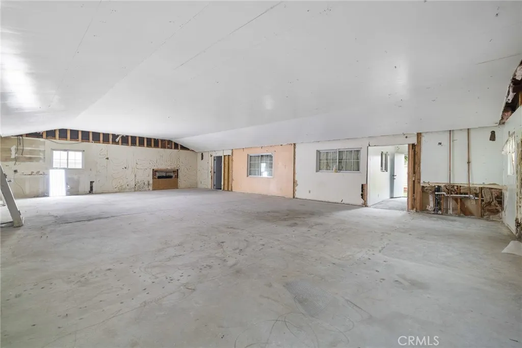 Additional image 37 of 24311 Wabuska St, Newhall, CA 91321