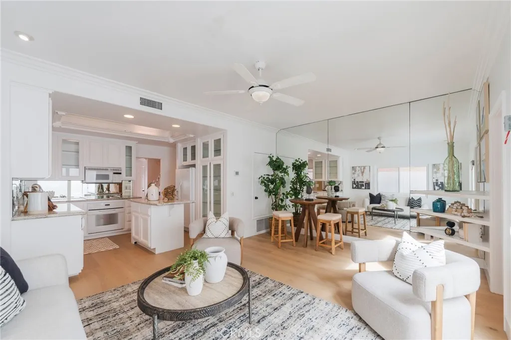 Additional image 61 of 118 8th St, Huntington Beach, CA 92648