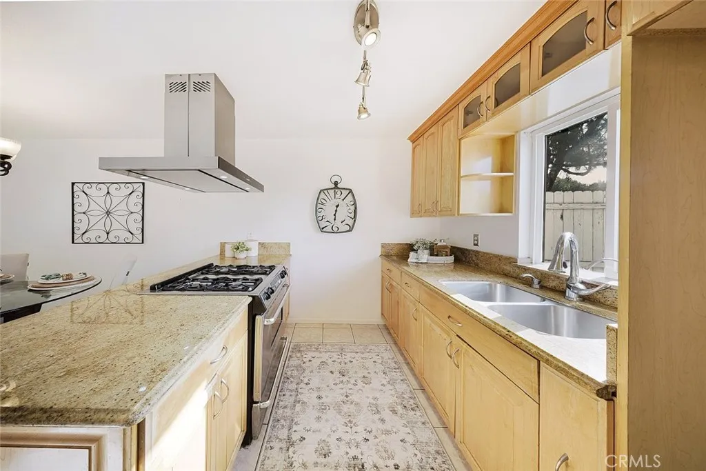 Additional image 12 of 643 S College Avenue, Claremont, CA 91711