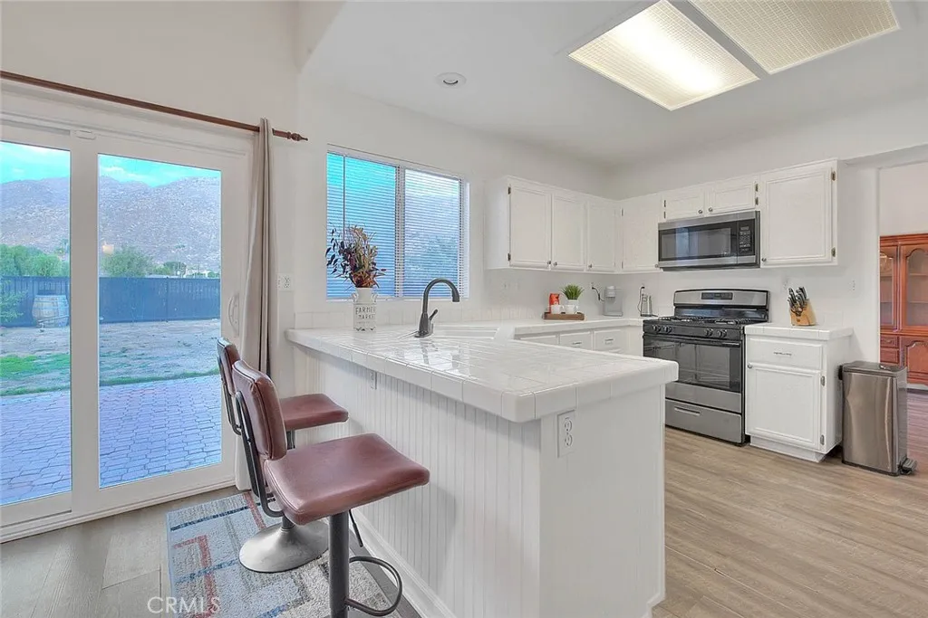 Additional image 14 of 4530 Watkins Dr, Riverside, CA 92507