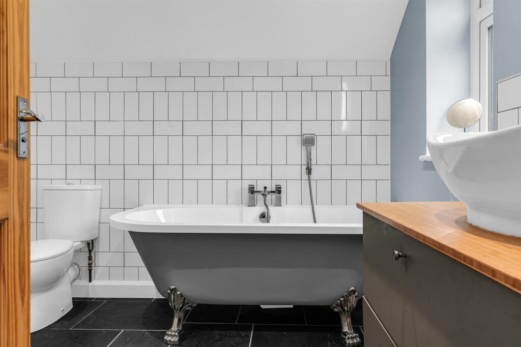 Additional image 19 of Digswell Lane, Welwyn