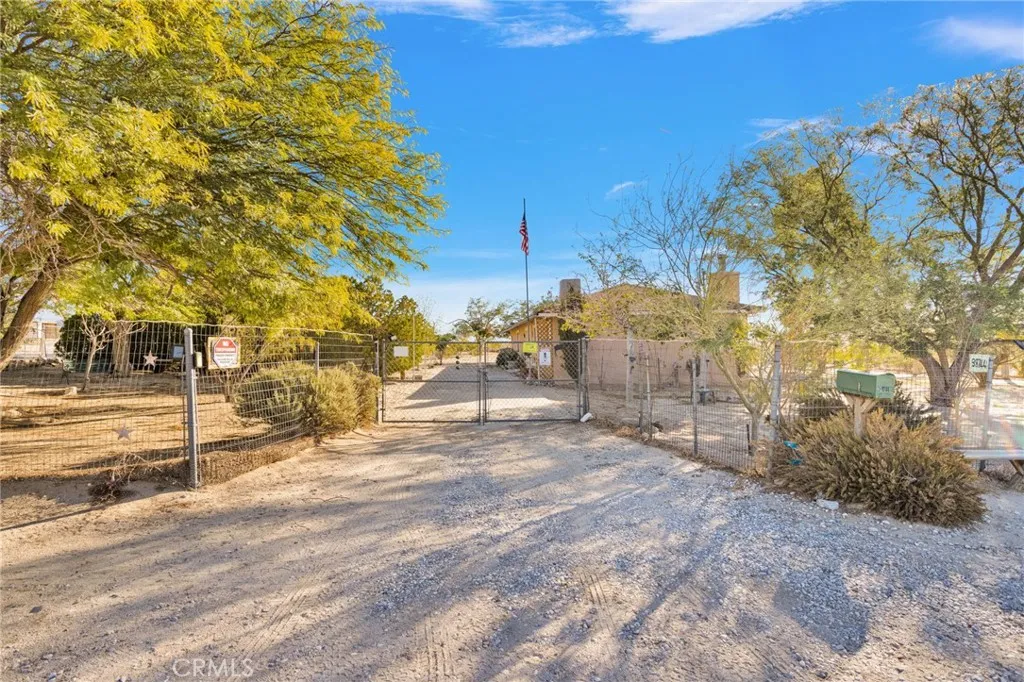 Additional image 48 of 38744 East End Road, Lucerne Valley, CA 92356