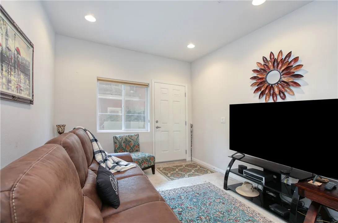 Additional image 28 of 864 Lawrence Dr, San Luis Obispo, CA 93401