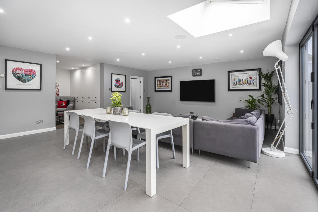 Additional image 29 of Charmouth Road, St. Albans, Hertfordshire, AL1