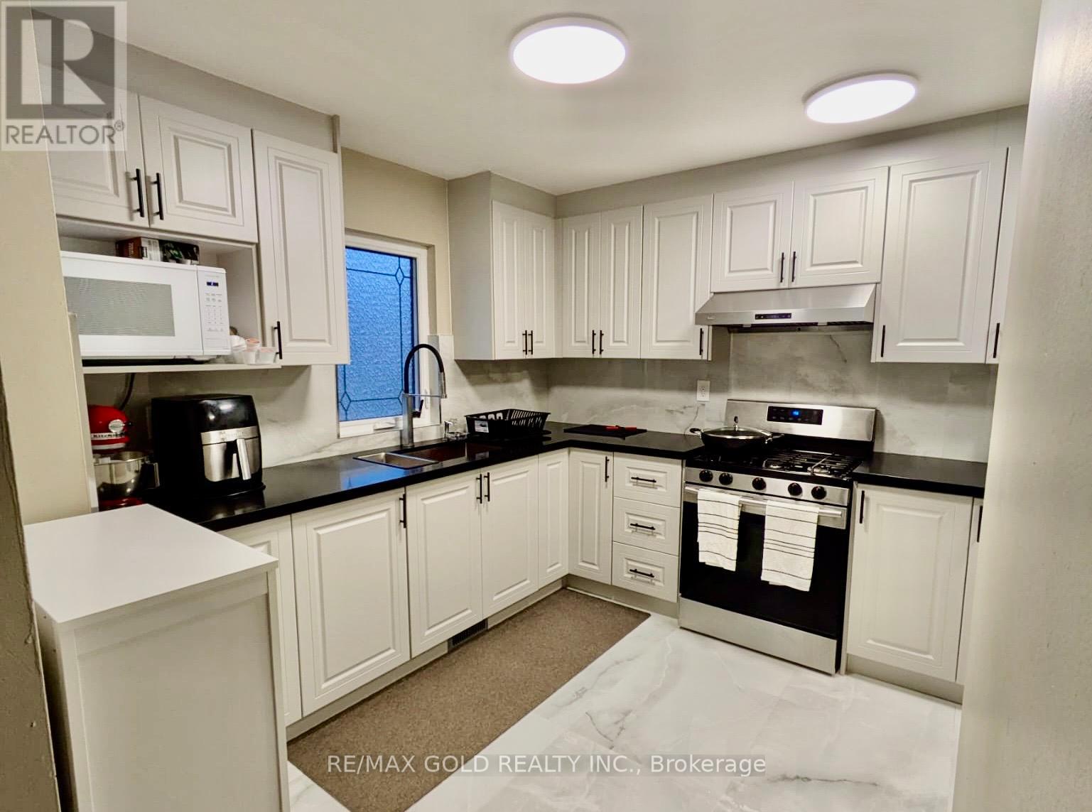 42 MURISON BOULEVARD|Toronto (Malvern), Ontario M1B2B2