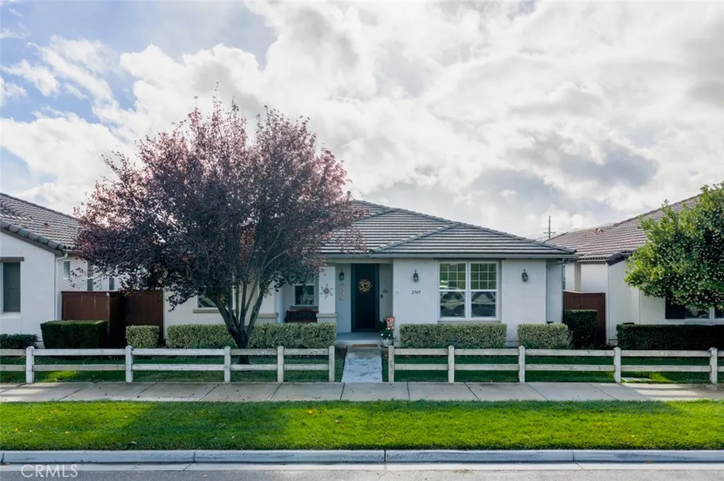 2549 Clubhouse Dr, Paso Robles, CA 93446