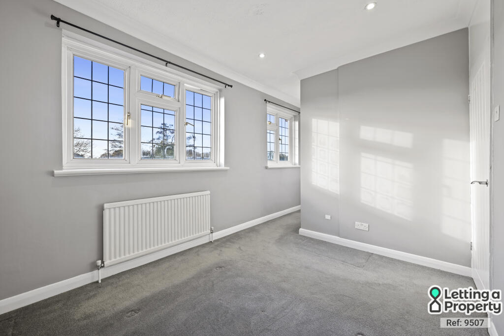 Additional image 8 of High Street, Colney Heath, St. Albans, Hertfordshire, AL4 0NS