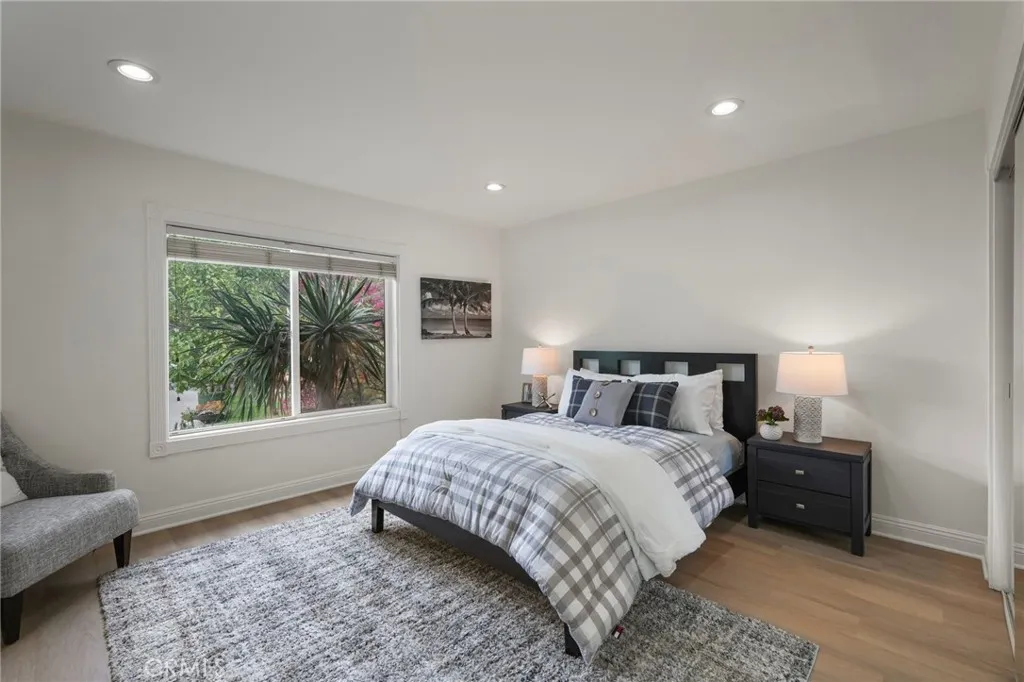 Additional image 40 of 18760 Wells, Tarzana, CA 91356