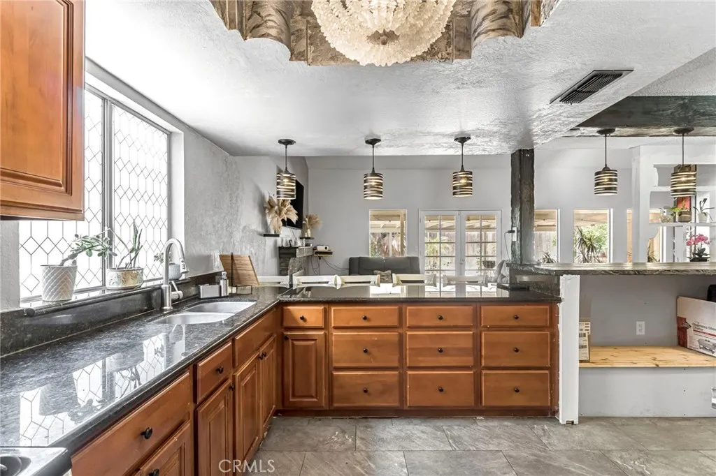 Additional image 11 of 4883 E Geary Street, Fresno, CA 93725