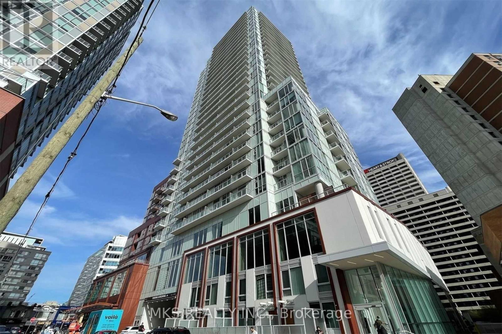 Property image for 411 - 33 HELENDALE AVENUE|Toronto (Yonge-Eglinton), Ontario M4R0A4