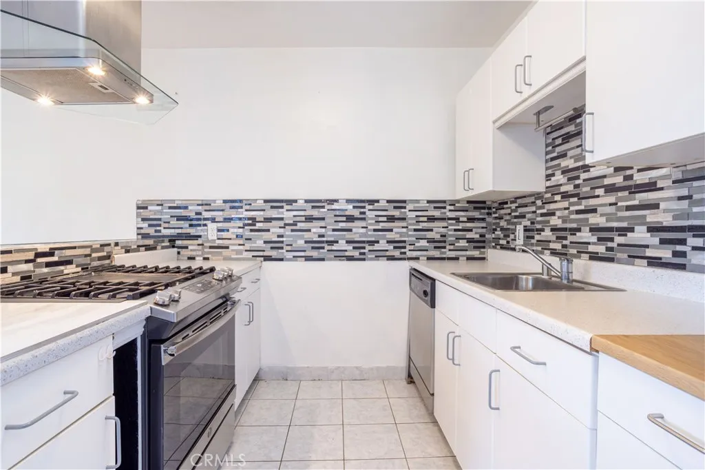 Additional image 10 of 6255 Woodman ave Unit 207, Valley Glen, CA 91401