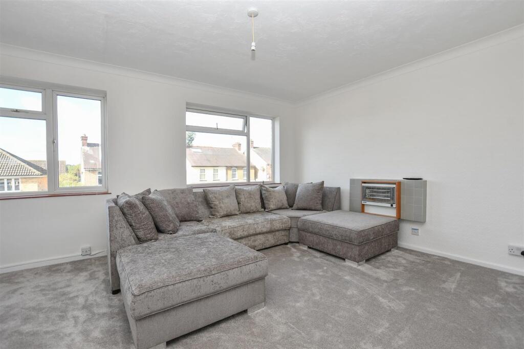 Additional image 2 of High Street, London Colney, AL2