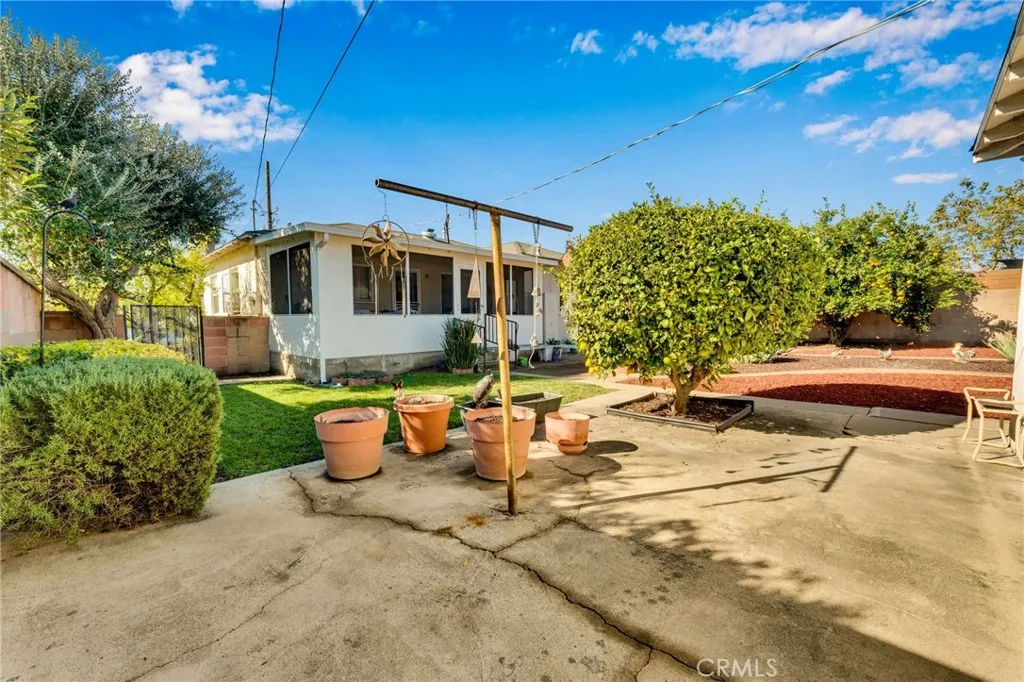 159 E La Verne, Pomona, CA 91767