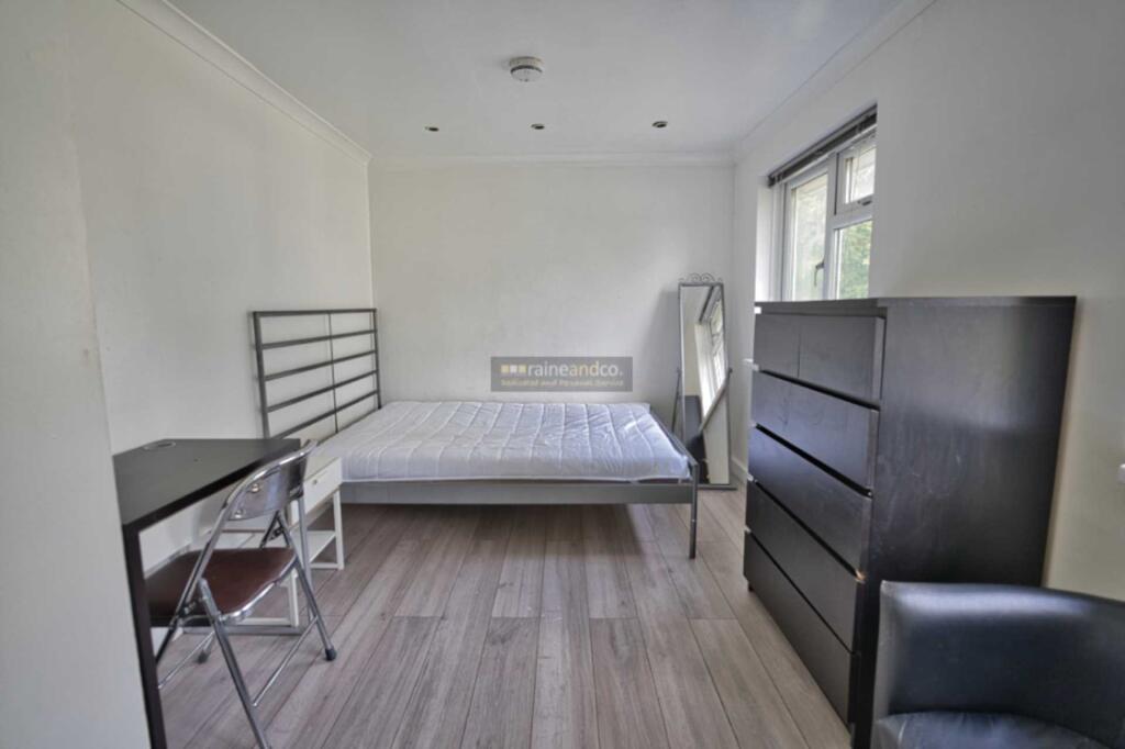 Additional image 11 of Willow Way, Hatfield