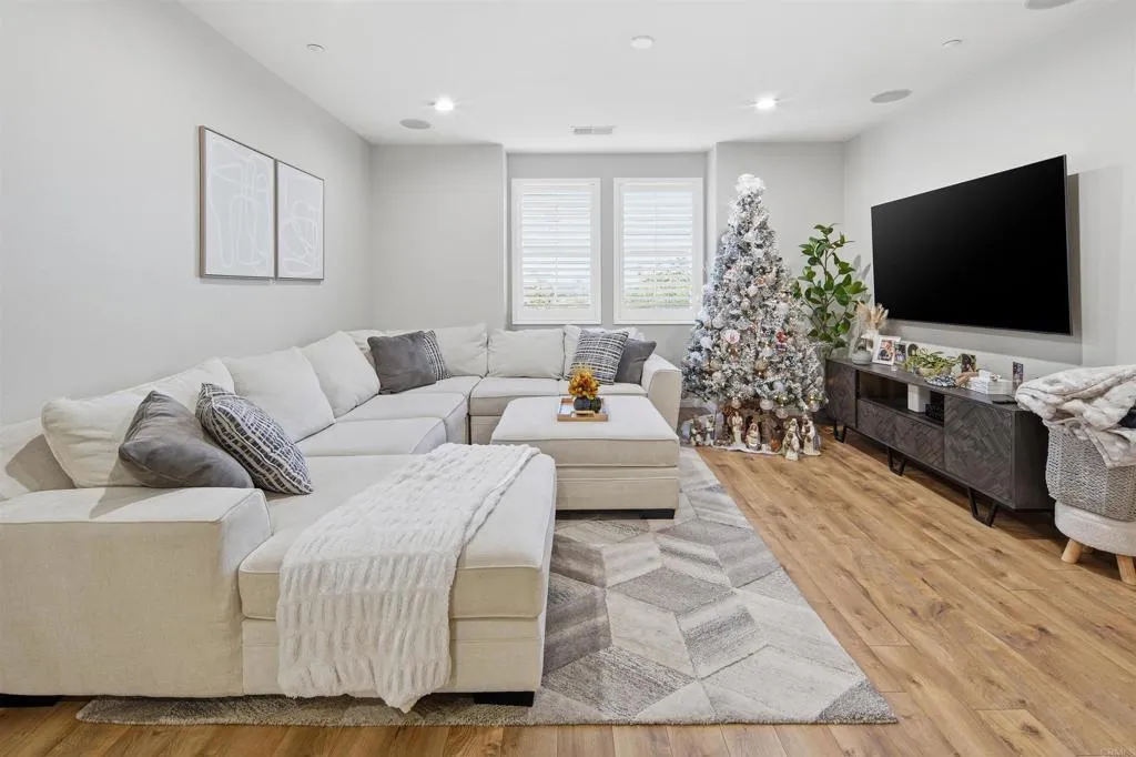 Additional image 44 of 34 Via Sovana, Santee, CA 92071