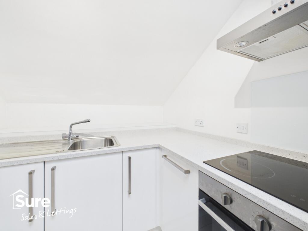 Additional image 3 of Ronald Court, Oakwood Road, Bricket Wood, St. Albans, Hertfordshire, AL2 3ET