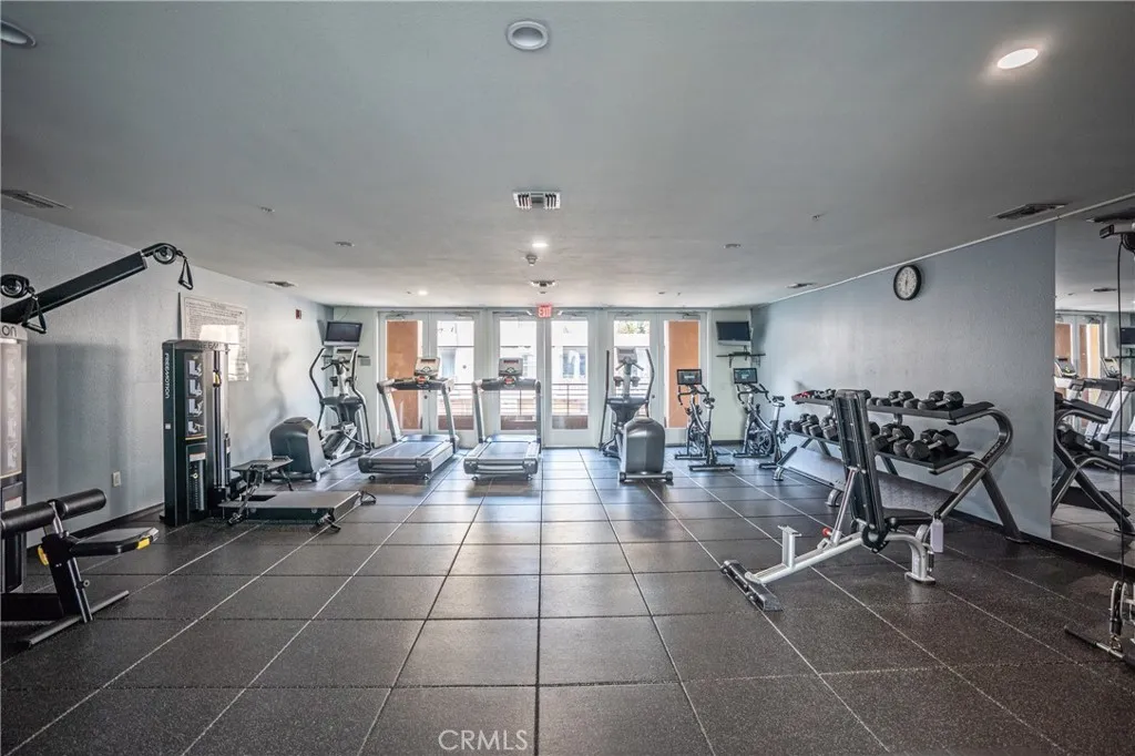 Additional image 70 of 201 E Angeleno Avenue Unit 206, Burbank, CA 91502