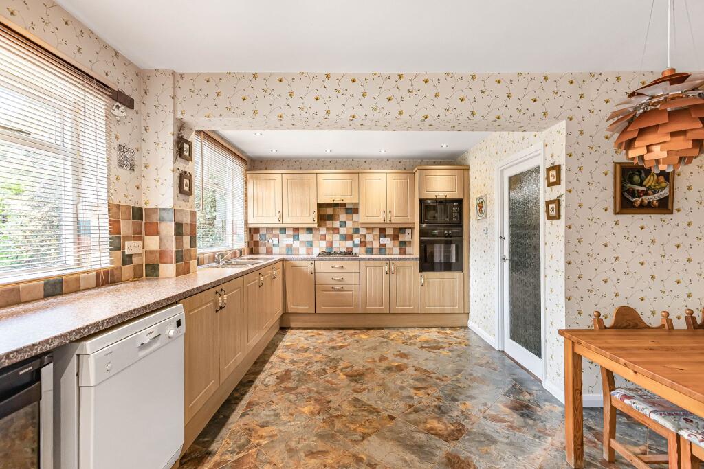 Additional image 9 of Bluebridge Avenue, Brookmans Park, AL9