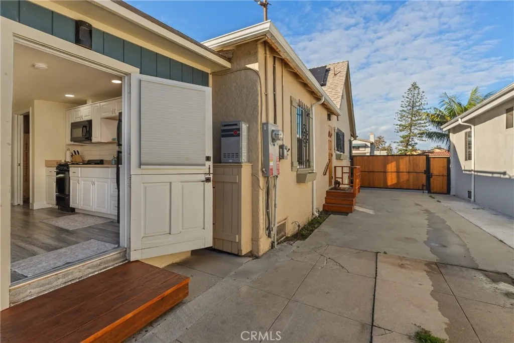 Additional image 17 of 1848 W 78th Pl, Los Angeles, CA 90047