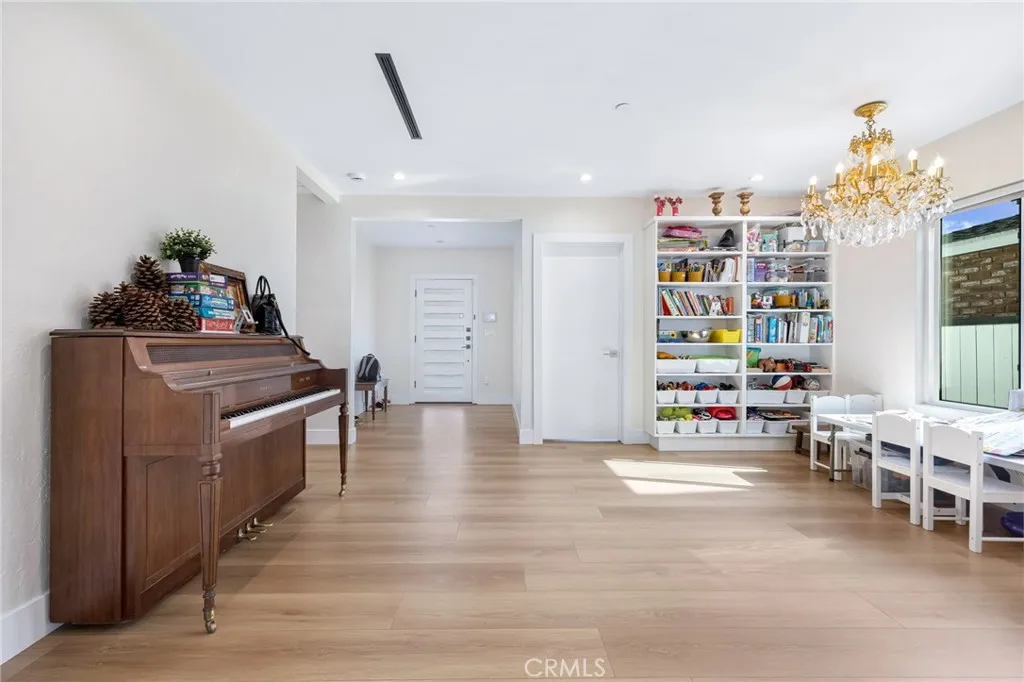 Additional image 49 of 2031 N Pass Ave, Burbank, CA 91505