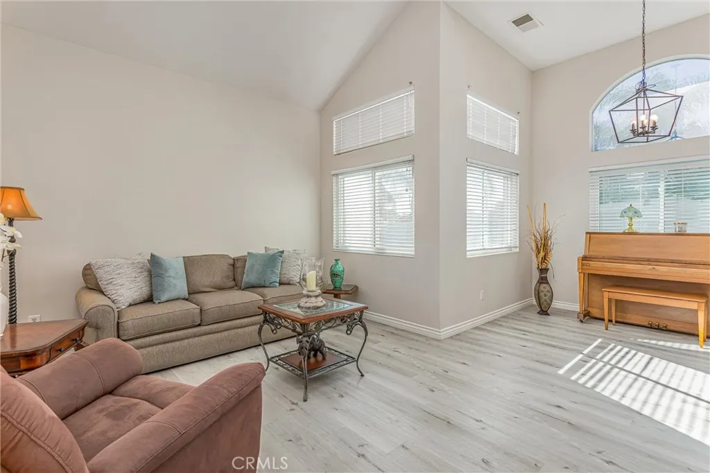 Additional image 7 of 7608 Chanticleer Rd, Highland, CA 92346