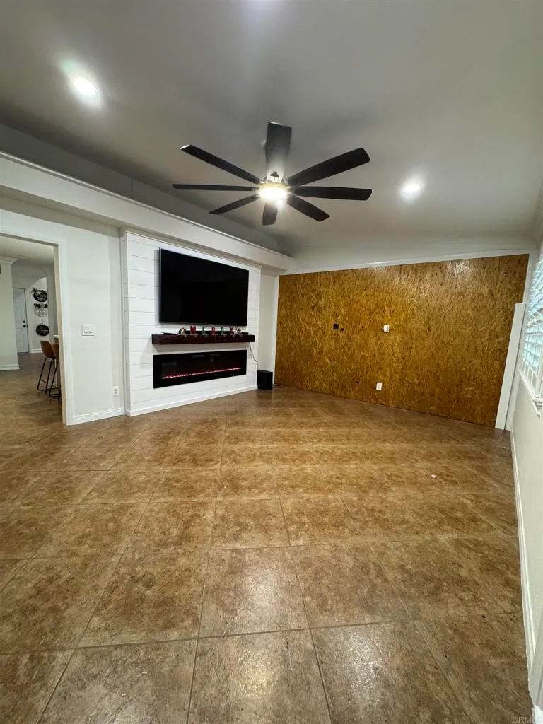 Additional image 15 of 6526 Crabtree St, San Diego, CA 92114