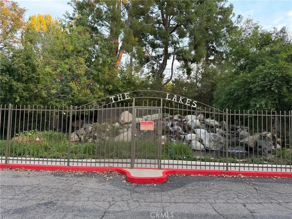 Additional image 3 of 7050 Shoup Ave #225, Canoga Park, CA 91303