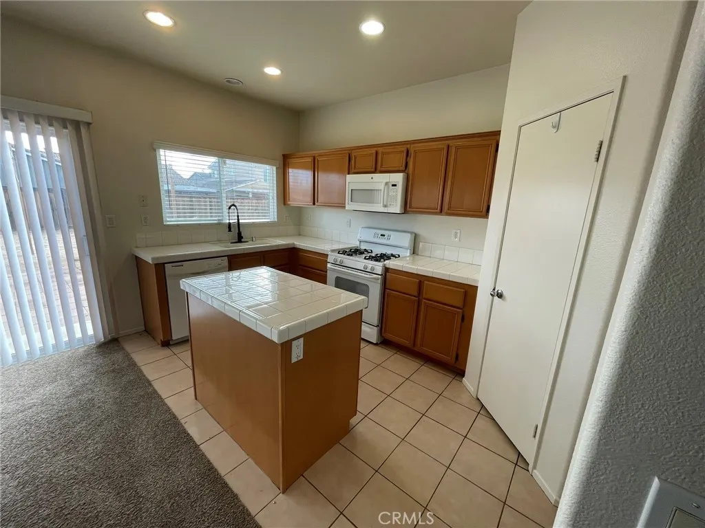 Additional image 15 of 13661 Breckenridge Lane, Victorville, CA 92392