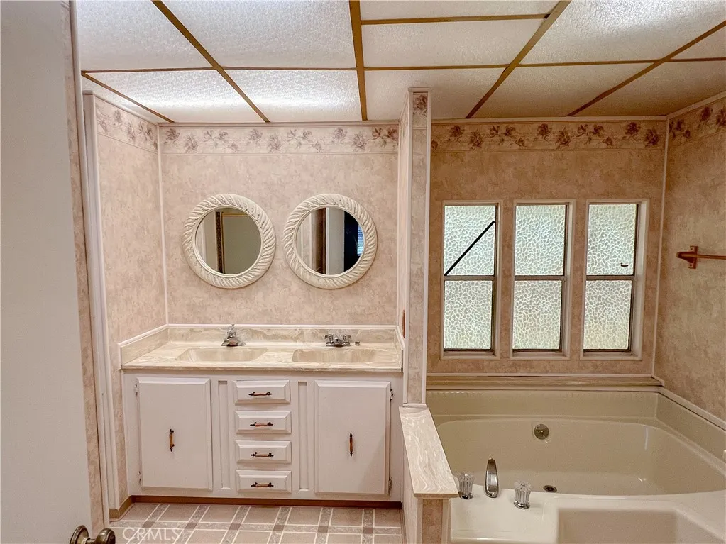 Additional image 76 of 3608 Sahara, Bakersfield, CA 93313