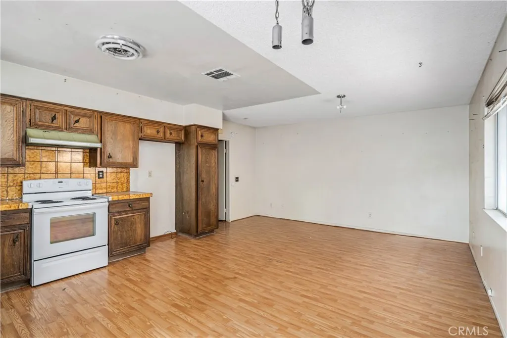 Additional image 37 of 37618 Dalzell St, Palmdale, CA 93550