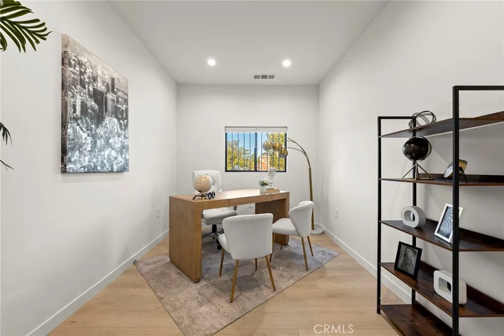 Additional image 109 of 4252 Shadyglade, Studio City, CA 91604