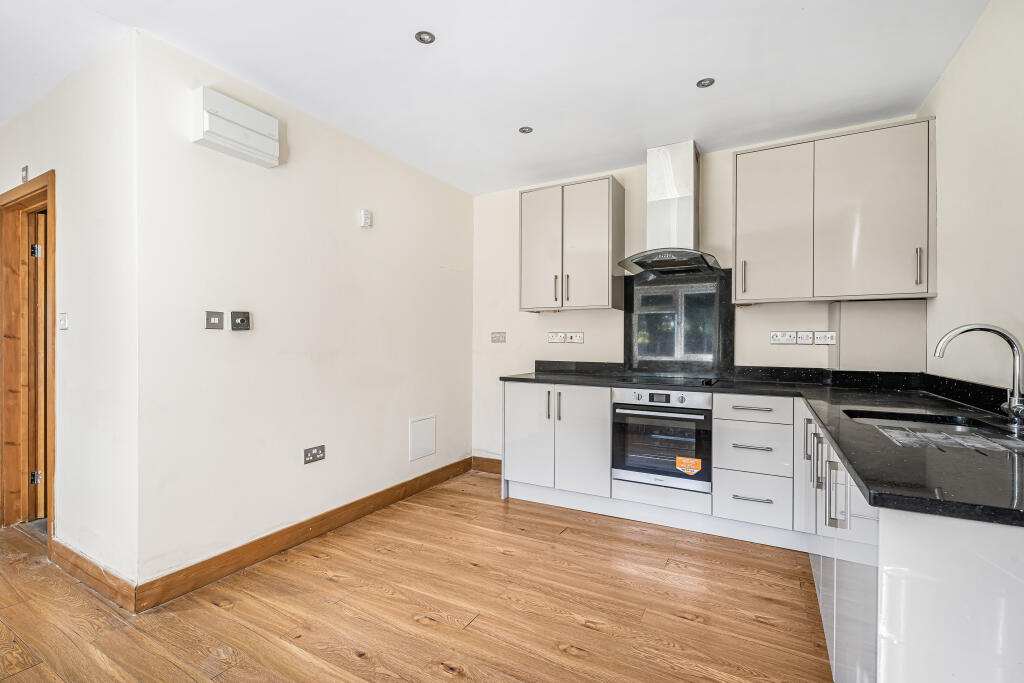 Additional image 29 of Mymms Drive, Brookmans Park, AL9