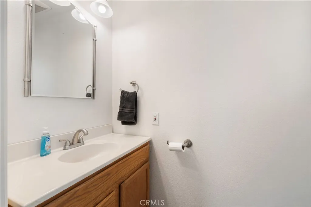 Additional image 91 of 110 S Russell St, Lakeport, CA 95453