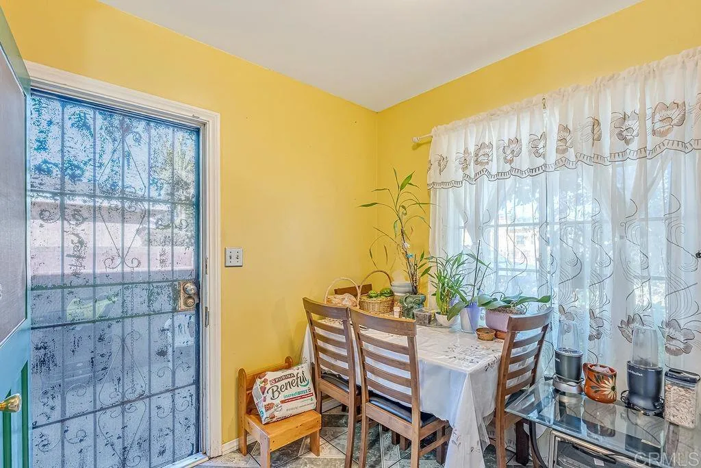 Additional image 47 of 927 S Eucalyptus Ave, Inglewood, CA 90301