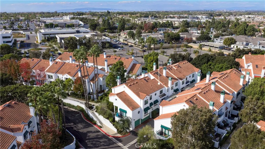 7401 Seabluff Dr Unit 102, Huntington Beach, CA 92648