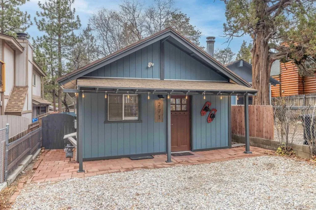 Additional image 3 of 271 Leonard Ln, Sugarloaf, CA 92386