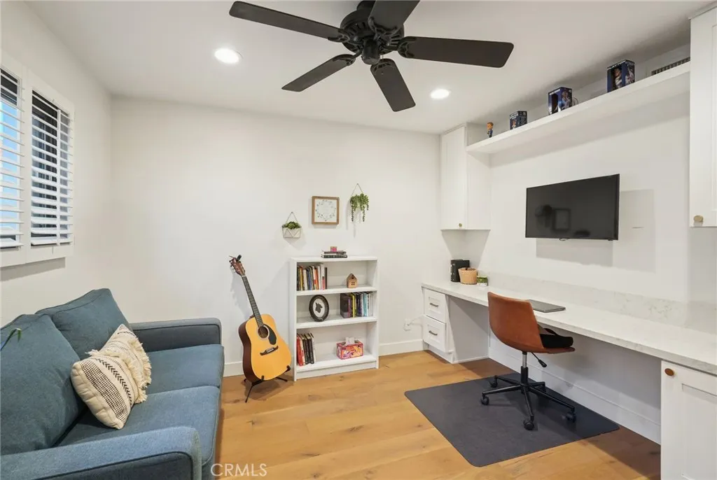 Additional image 12 of 6930 De Celis Unit 16, Lake Balboa, CA 91406