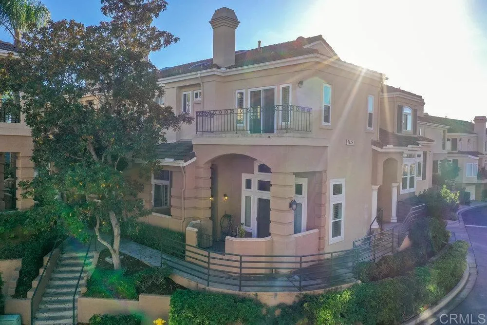 Additional image 74 of 7125 Calabria Court Unit D, San Diego, CA 92122