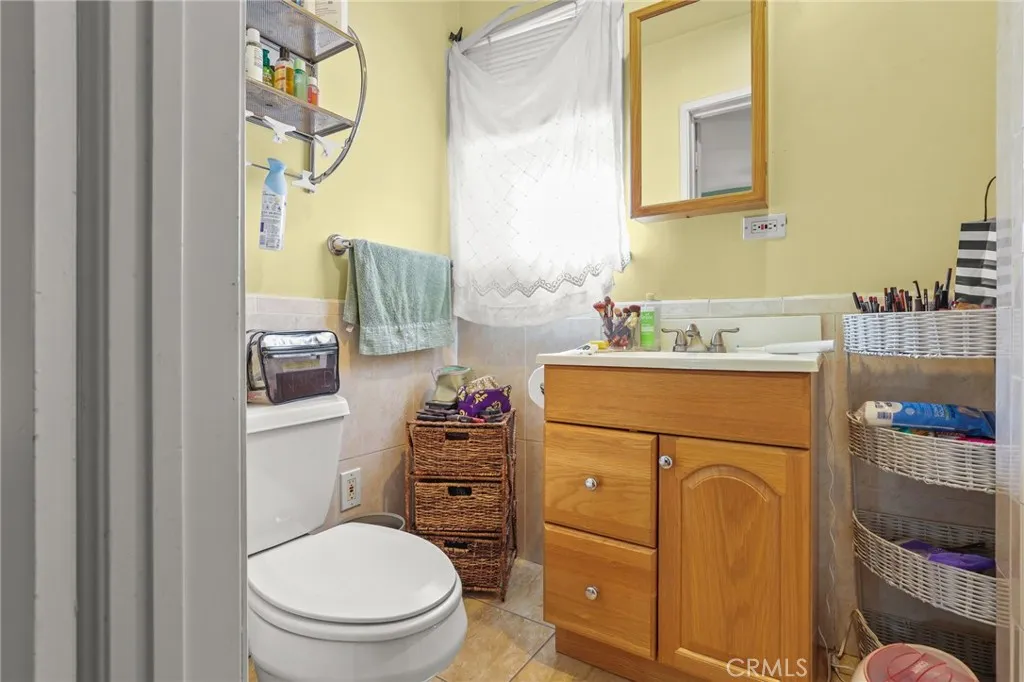 Additional image 63 of 15719 Vose Street, Lake Balboa, CA 91406