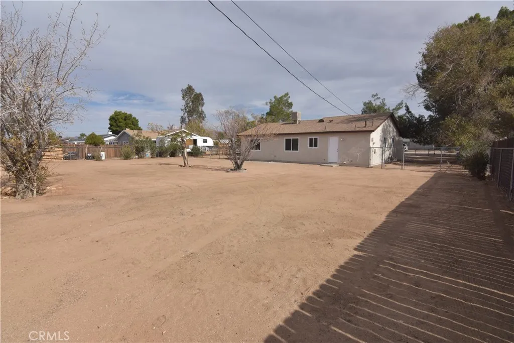 Additional image 35 of 14564 Tonikan Rd, Apple Valley, CA 92307