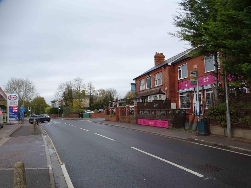 Additional image 3 of 106a Lower Luton Road, Harpenden, Hertfordshire, AL5