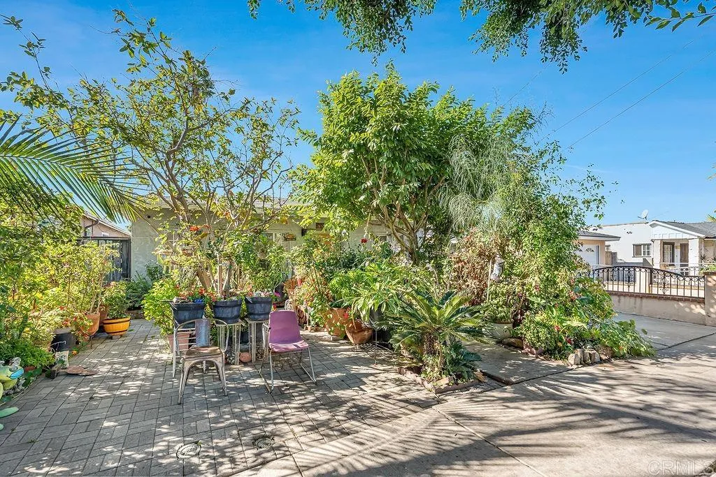 Additional image 60 of 927 S Eucalyptus Ave, Inglewood, CA 90301